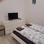 Garsonka V Bratislave 아파트 *